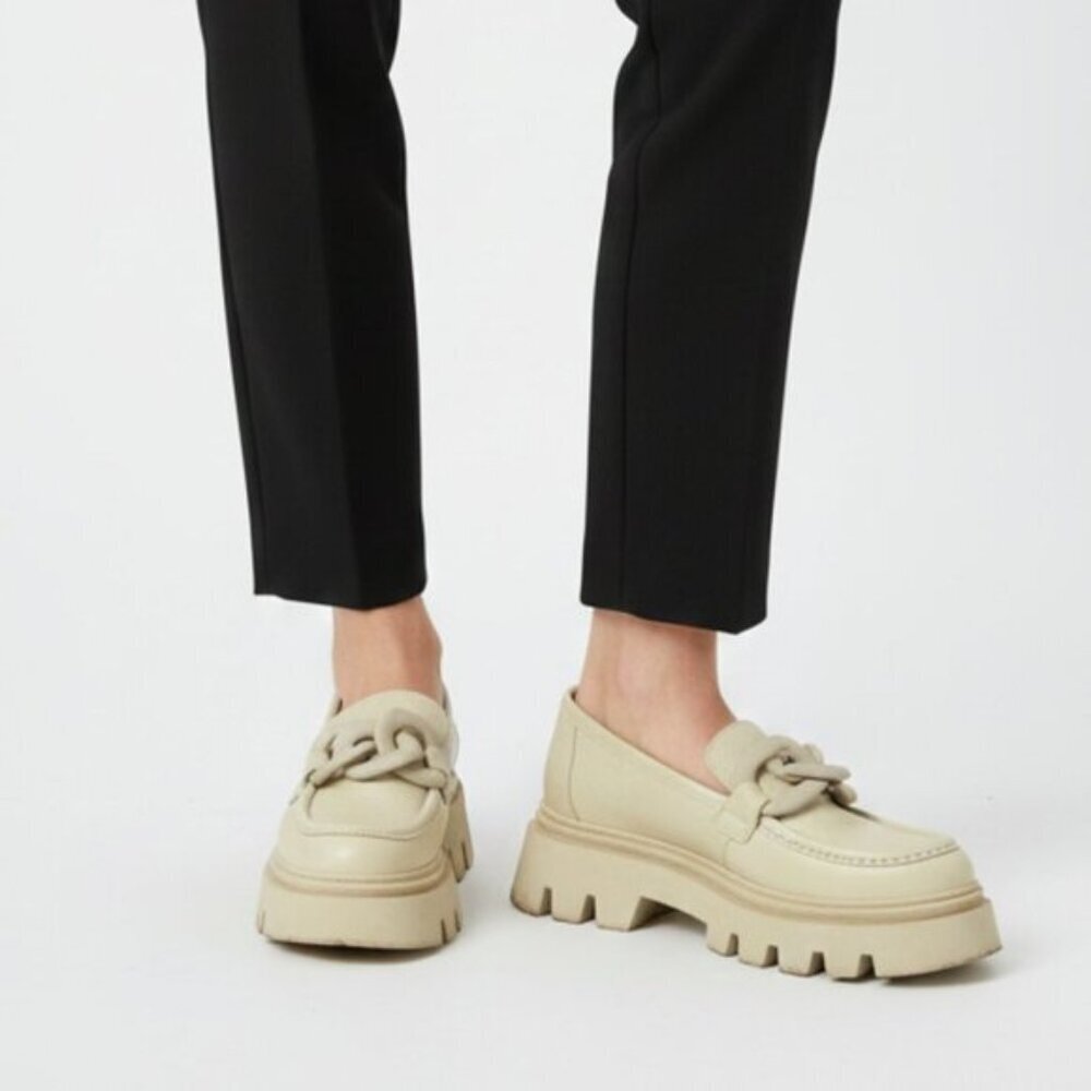 L'intervalle Cream Pebbled Leather Chunky Chain Platform Loafers Size EU 41